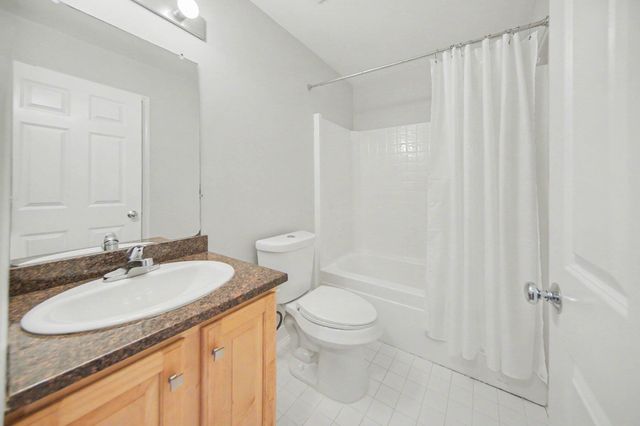 2738 Barclay Way, Ann Arbor, MI 48105