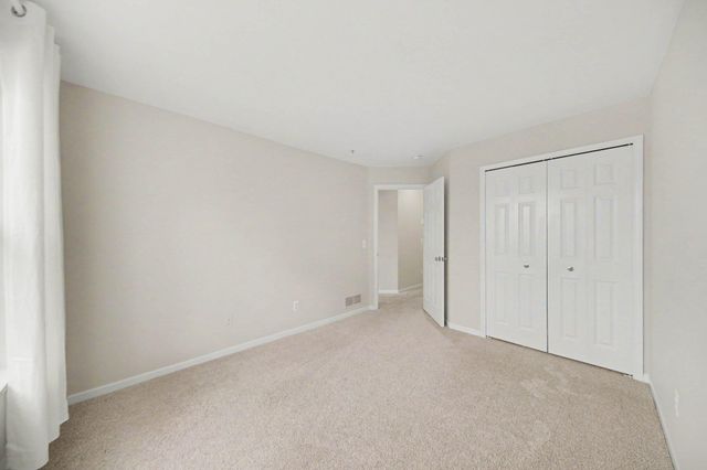 2738 Barclay Way, Ann Arbor, MI 48105