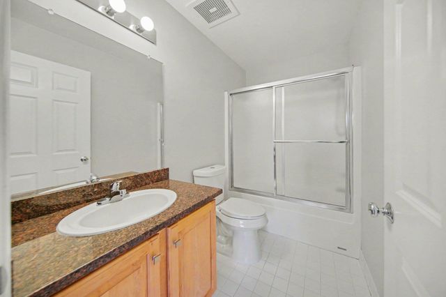 2738 Barclay Way, Ann Arbor, MI 48105