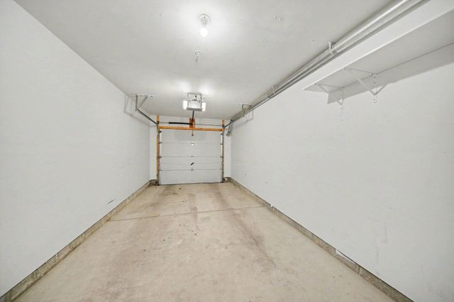 2738 Barclay Way, Ann Arbor, MI 48105