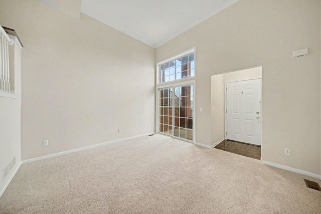 2738 Barclay Way, Ann Arbor, MI 48105