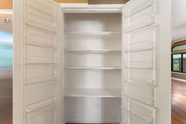 98 S Wilde Yaupon Court, Spring, TX 77381