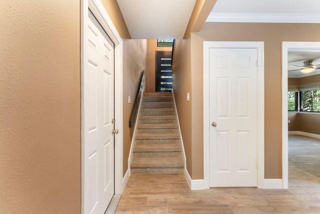 98 S Wilde Yaupon Court, Spring, TX 77381