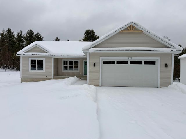 1300 Sydney Street, Whitehall, MI 49461