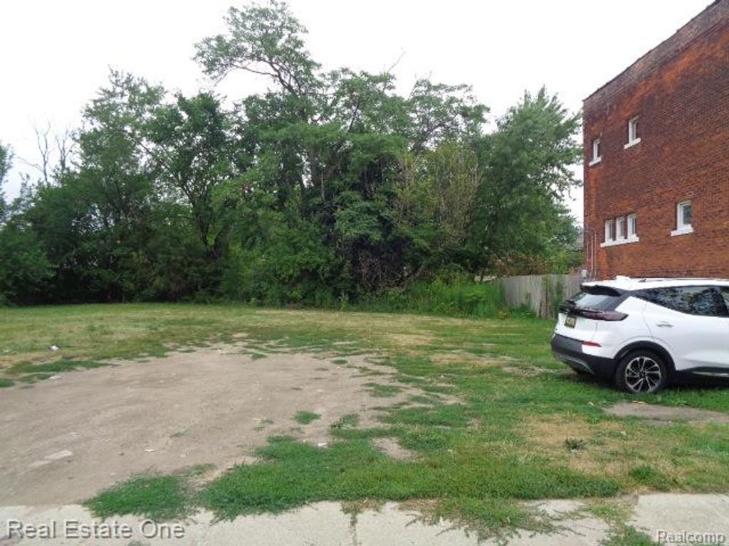 6214 Rosa Parks Boulevard, Detroit, MI 48208