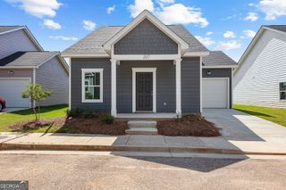 215 Lenox Circle, Lagrange, GA 30241