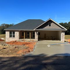 13 Bounds Rd, Sumrall, MS 39482