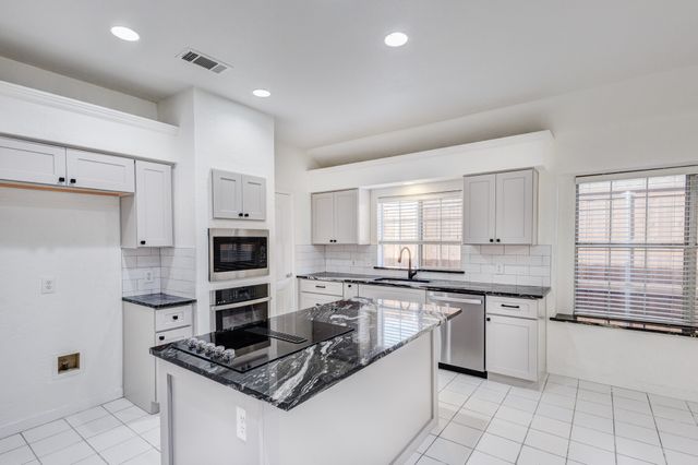 1306 Bentley Drive, Carrollton, TX 75006