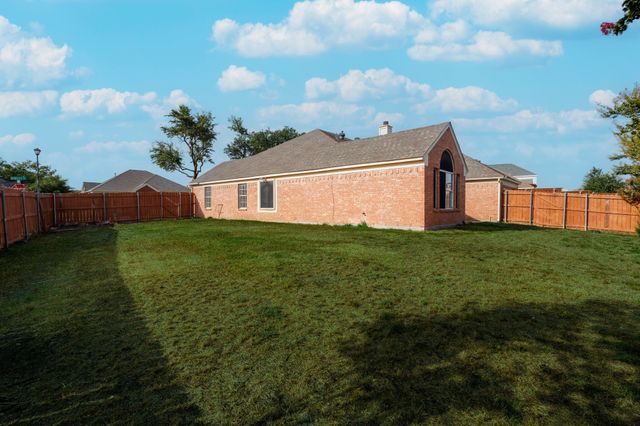 1306 Bentley Drive, Carrollton, TX 75006