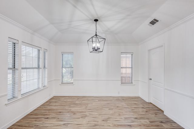 1306 Bentley Drive, Carrollton, TX 75006