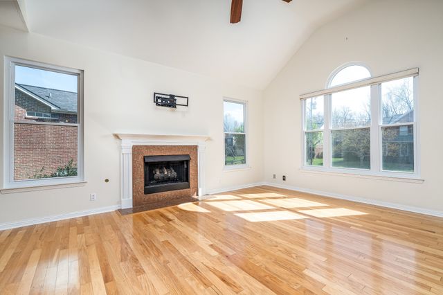 2938 Churchill Ln, Thompsons Station, TN 37179