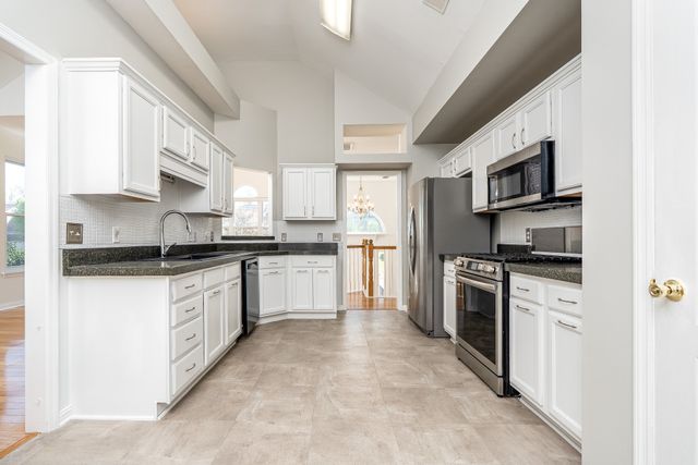 2938 Churchill Ln, Thompsons Station, TN 37179