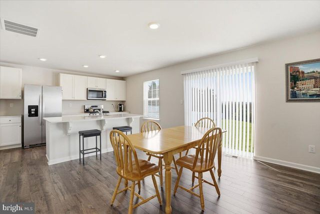 561 E 4TH ST E, Bernville, PA 19506
