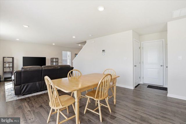 561 E 4TH ST E, Bernville, PA 19506