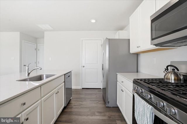 561 E 4TH ST E, Bernville, PA 19506