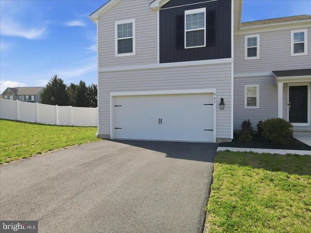 561 E 4TH ST E, Bernville, PA 19506