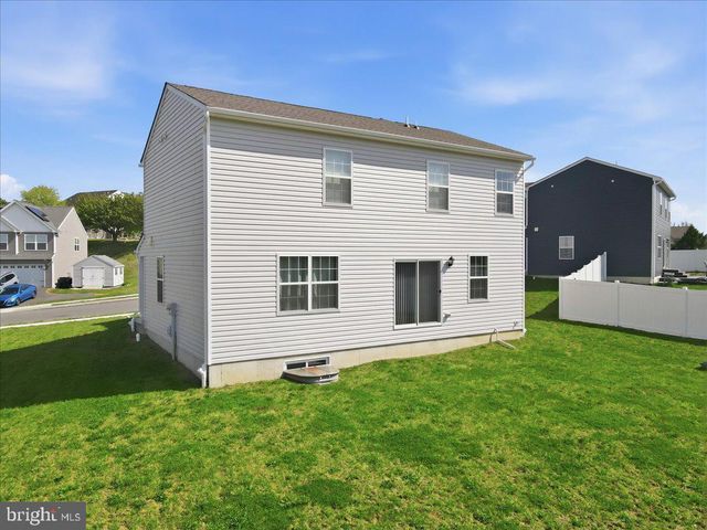 561 E 4TH ST E, Bernville, PA 19506
