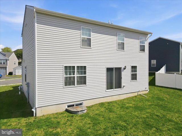 561 E 4TH ST E, Bernville, PA 19506