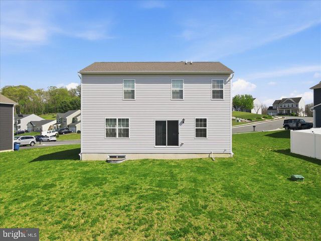 561 E 4TH ST E, Bernville, PA 19506