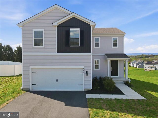 561 E 4TH ST E, Bernville, PA 19506
