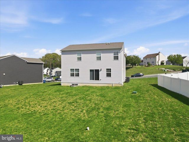 561 E 4TH ST E, Bernville, PA 19506
