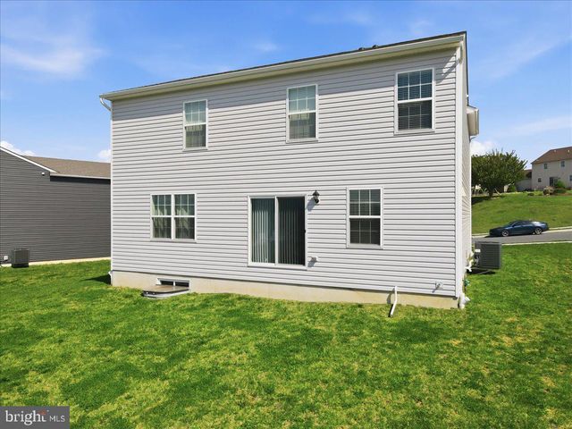 561 E 4TH ST E, Bernville, PA 19506