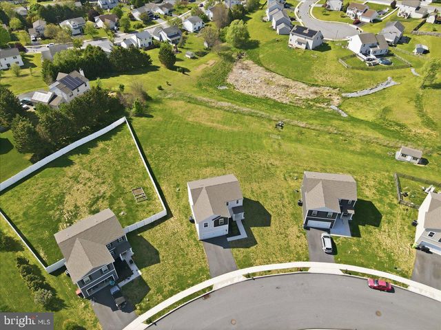 561 E 4TH ST E, Bernville, PA 19506