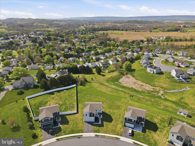 561 E 4TH ST E, Bernville, PA 19506