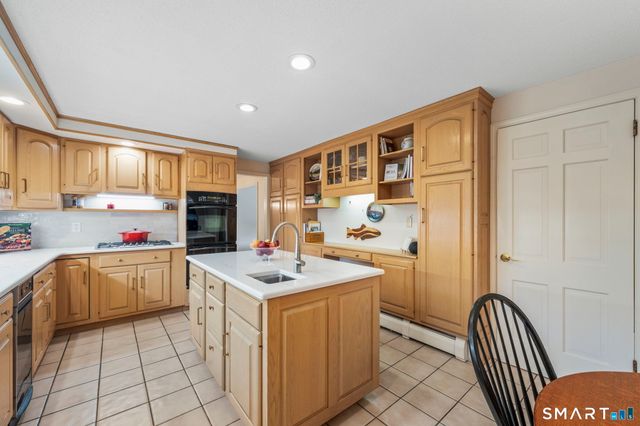 21 Watson Drive, Simsbury, CT 06070