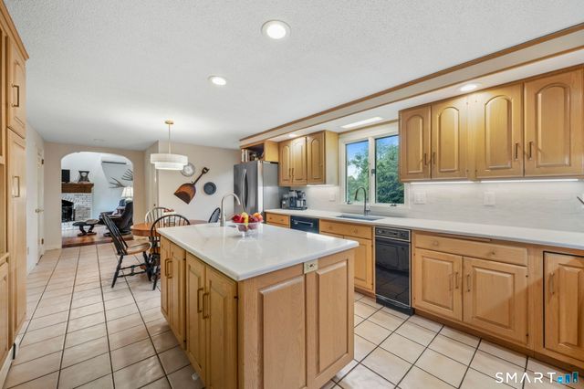 21 Watson Drive, Simsbury, CT 06070