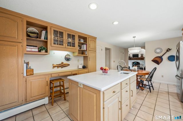 21 Watson Drive, Simsbury, CT 06070