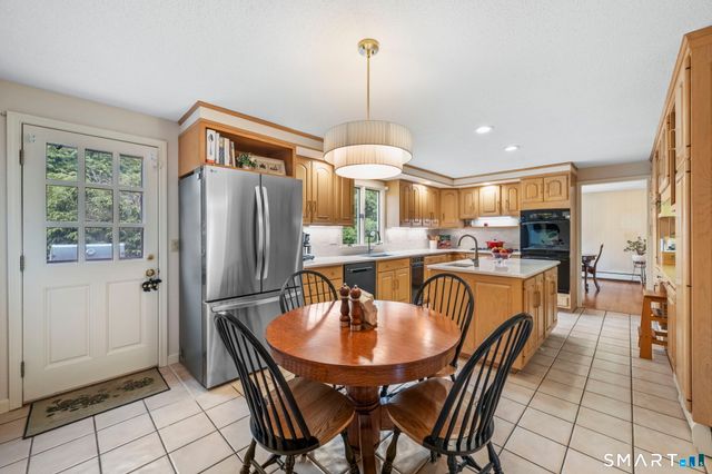 21 Watson Drive, Simsbury, CT 06070