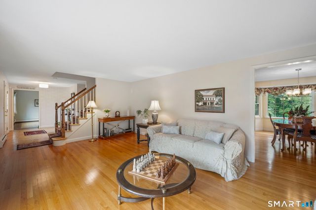 21 Watson Drive, Simsbury, CT 06070