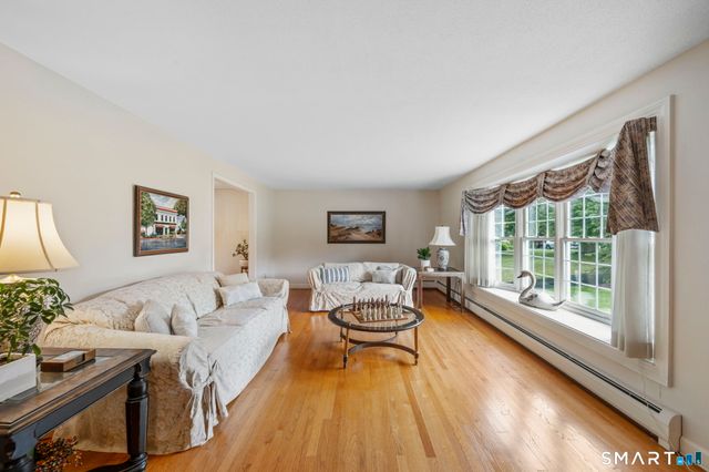 21 Watson Drive, Simsbury, CT 06070