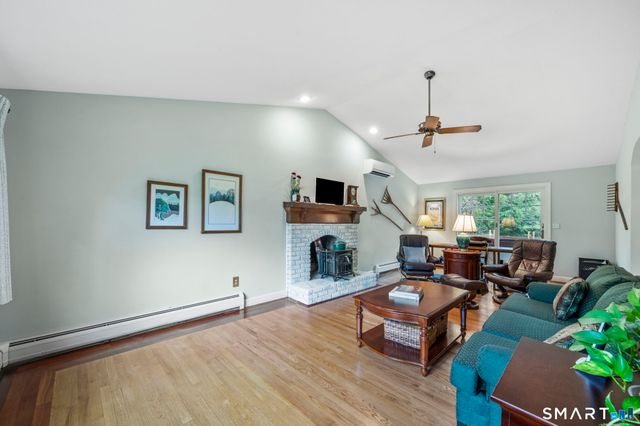 21 Watson Drive, Simsbury, CT 06070