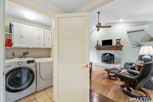 21 Watson Drive, Simsbury, CT 06070