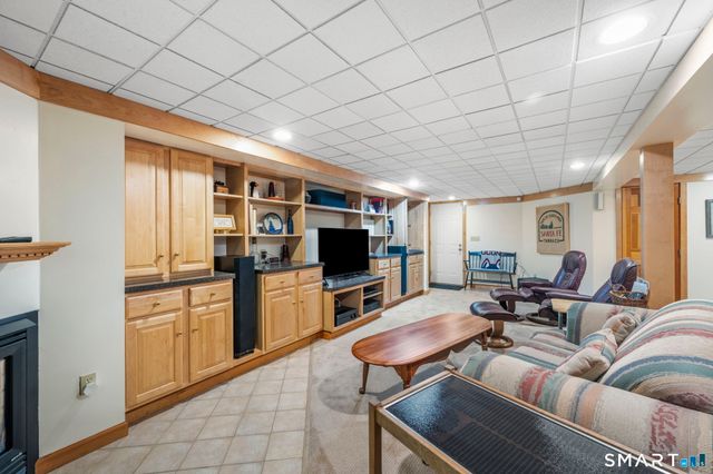 21 Watson Drive, Simsbury, CT 06070