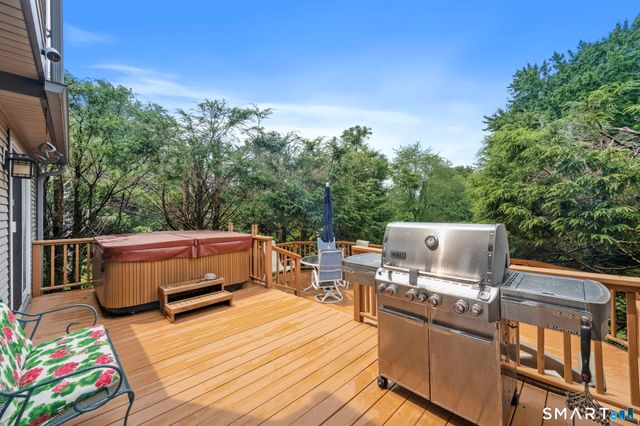 21 Watson Drive, Simsbury, CT 06070