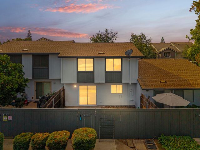 5113 Greenberry Dr, Sacramento, CA 95841