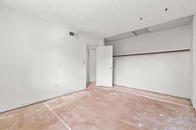 5113 Greenberry Dr, Sacramento, CA 95841