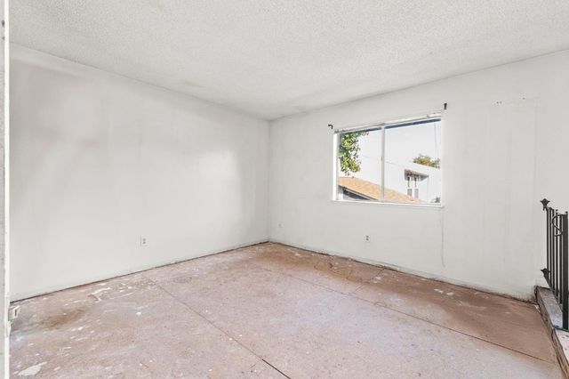 5113 Greenberry Dr, Sacramento, CA 95841