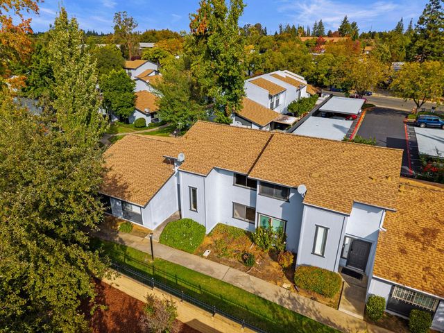 5113 Greenberry Dr, Sacramento, CA 95841