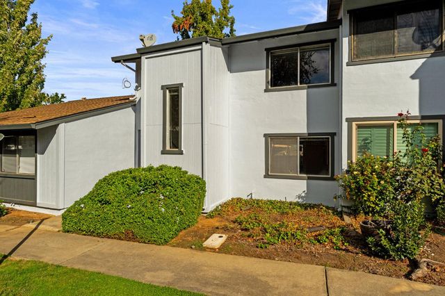 5113 Greenberry Dr, Sacramento, CA 95841