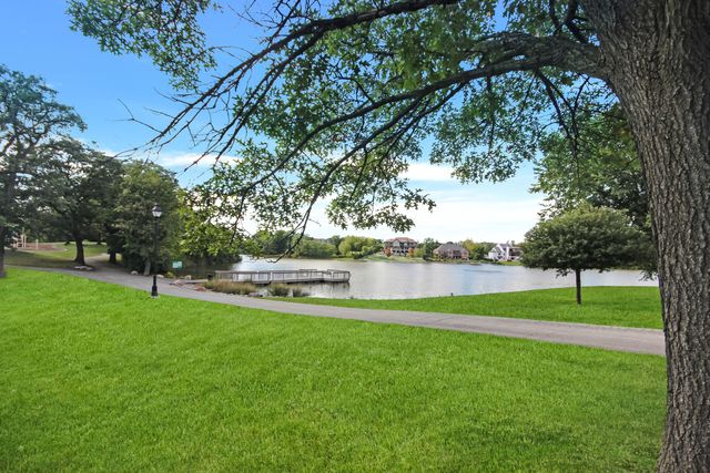 8510 Stonegate Court, St. John, IN 46373