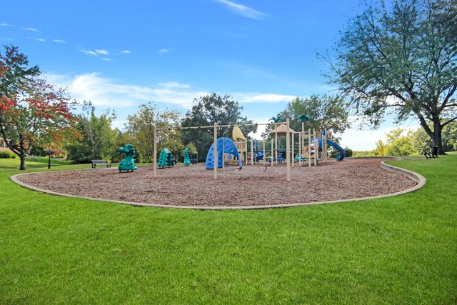 8510 Stonegate Court, St. John, IN 46373