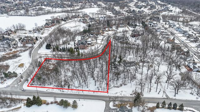 8510 Stonegate Court, St. John, IN 46373