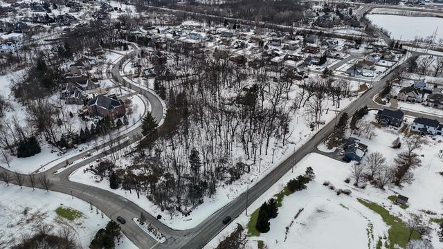 8510 Stonegate Court, St. John, IN 46373