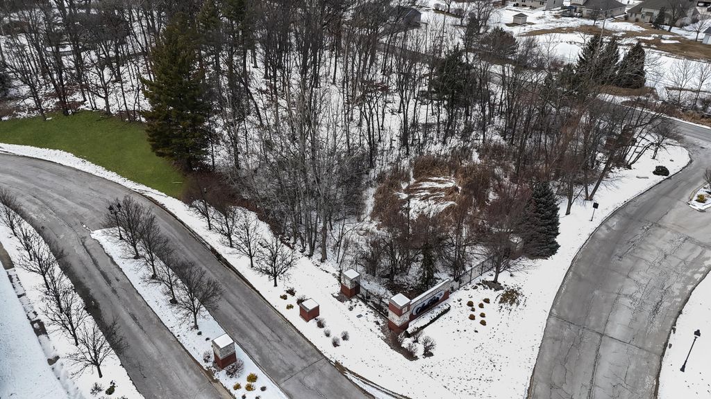 8510 Stonegate Court, St. John, IN 46373