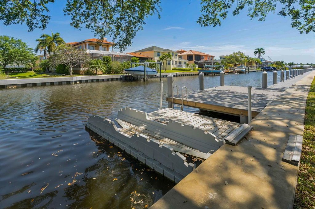 340 MOORINGS COVE DRIVE 3G, Tarpon Springs, FL 34689