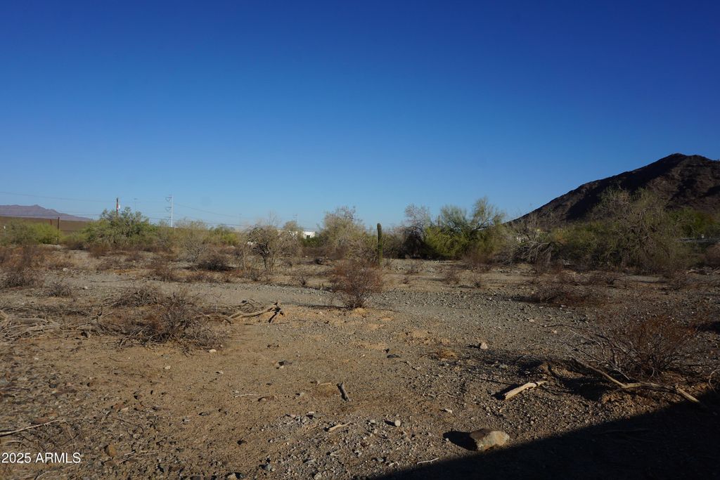 Image 12 of property listing at 000 W Unknown -- -, Laveen, AZ 85339